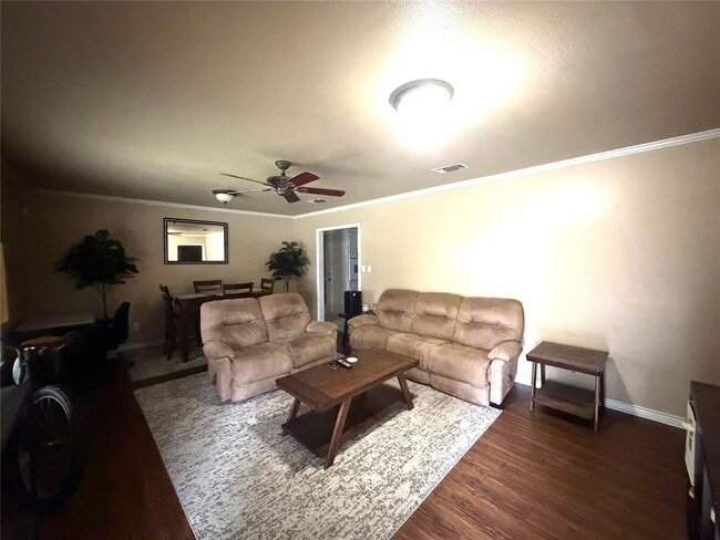 Photo - 127 Parkview Dr