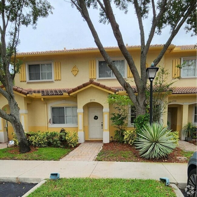 Building Photo - 2577 SW 83rd Ter Rental