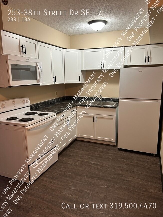 Photo - 253-38th Street Dr SE -7 Unidad 7