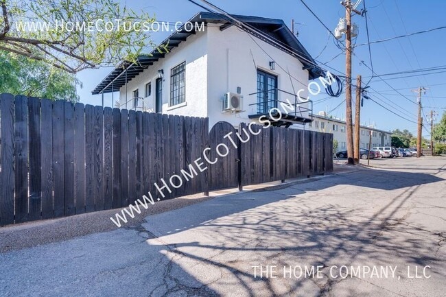 Photo - 940 E Florita St