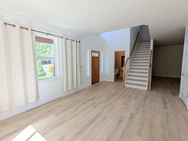 Photo - Comfort Meets Convenience in this Dog-Frie...