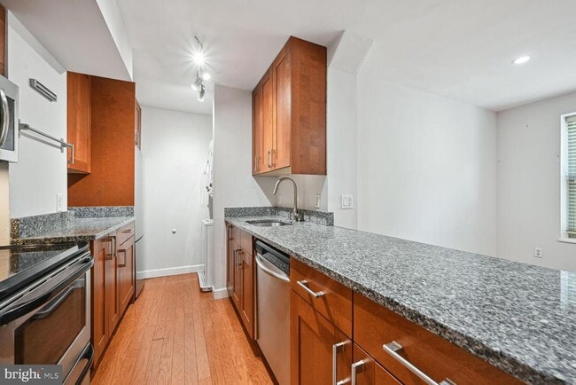 Building Photo - 2440 16th St NW Unit 309