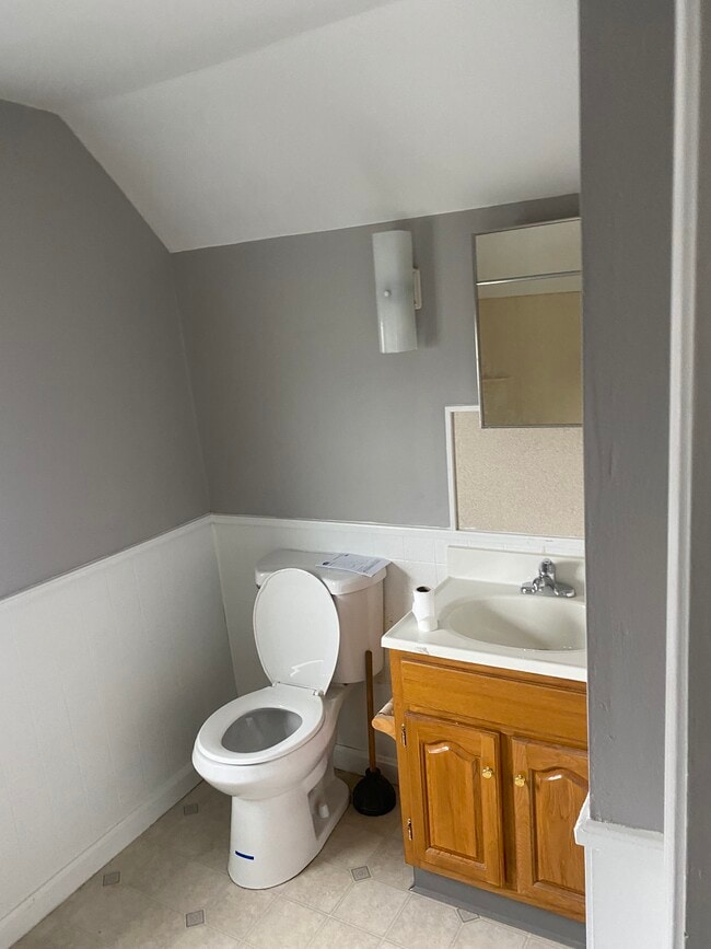 Photo - 12-14 Pendleton St Unidad Pendleton