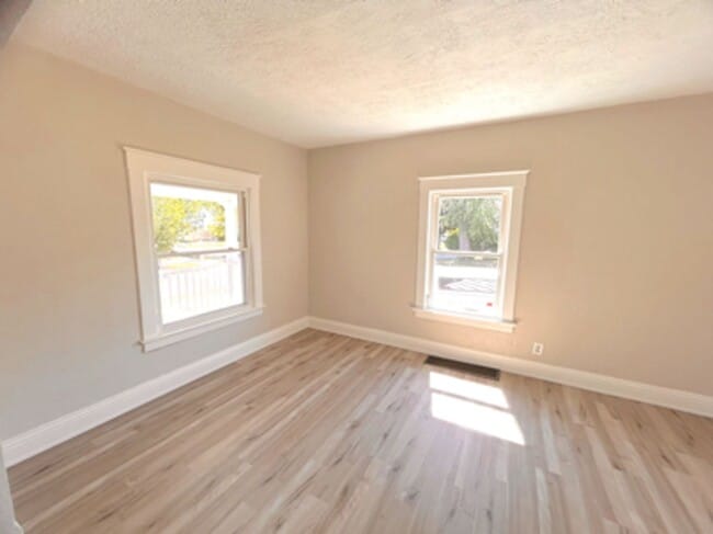 Photo - 3 Bed 1 Bath