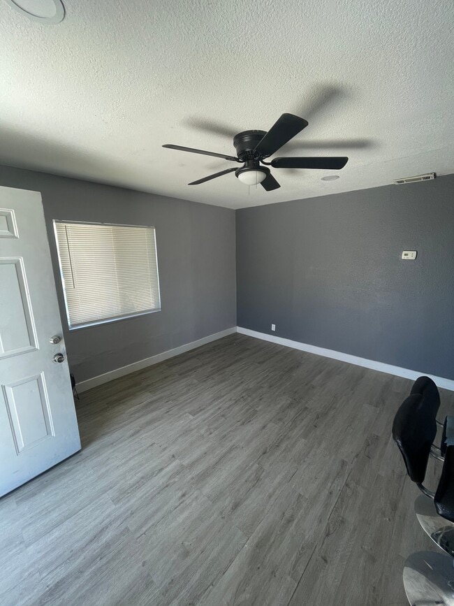 2312 N Bassler St Unit 1