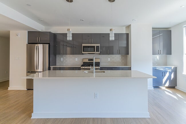 The Royal-Two-bedroom Kitchen