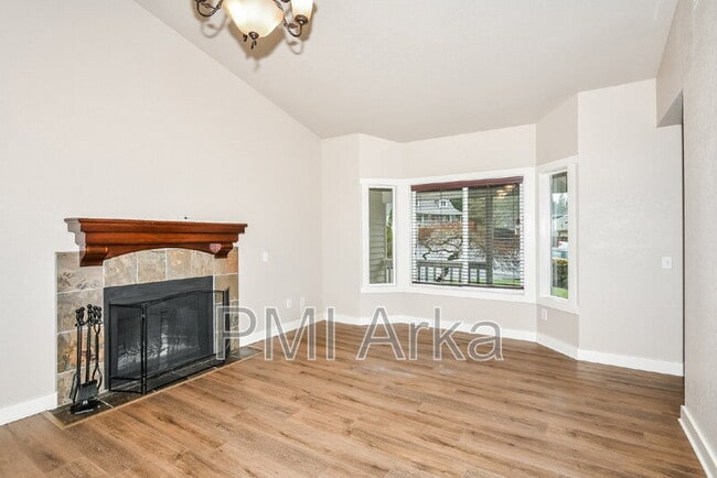 Photo - 320 166th Pl SE