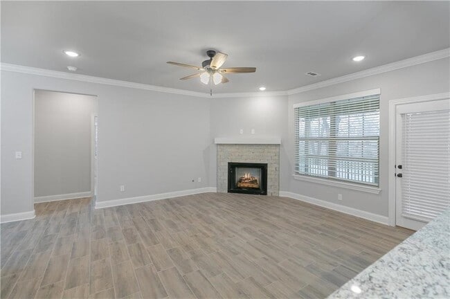 Photo - 292 Township Dr