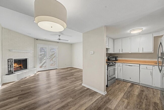 Photo - 298 W Mountain St