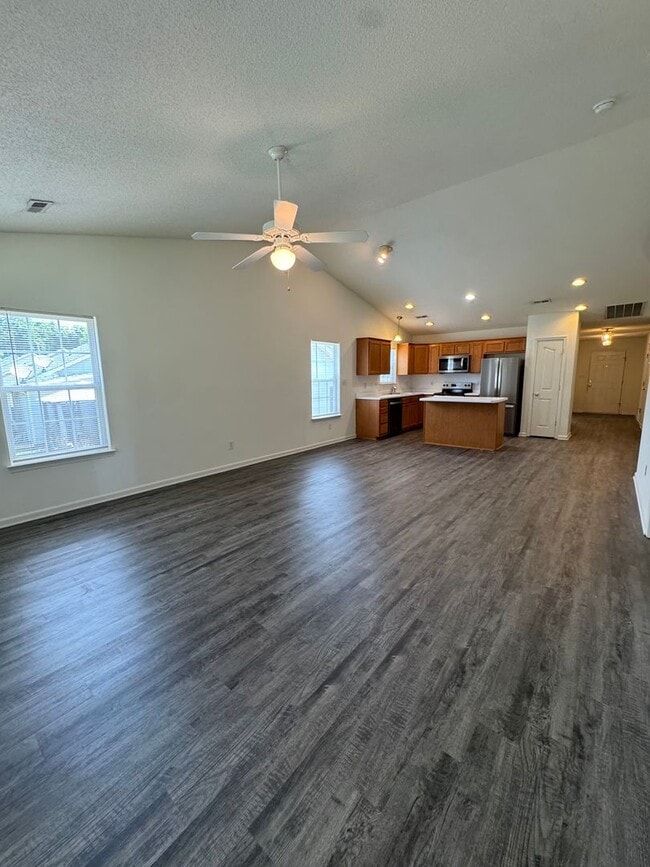 Photo - 1480SF 3BR 2BA