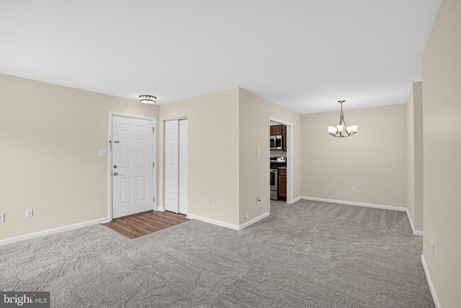 2034 Lucas Ln