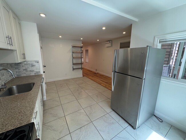 Photo - 2713 Sutter St Unit 2713