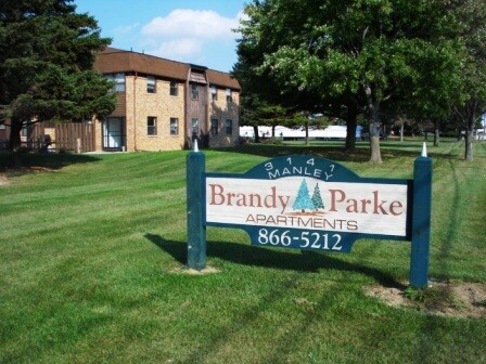 Brandy Parke Apartments - 3141 Manley Rd Unidad 214
