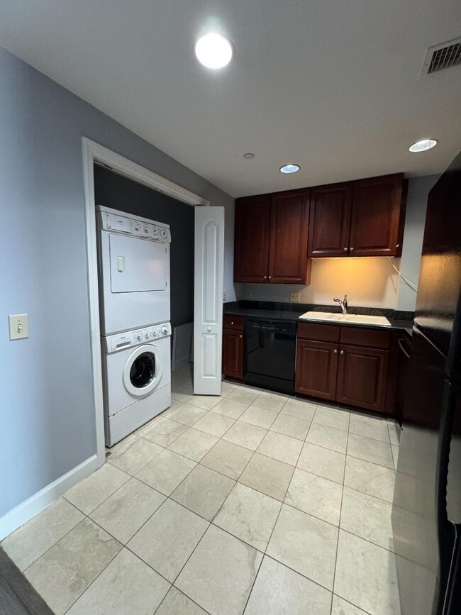 Photo - 195 14th St NE