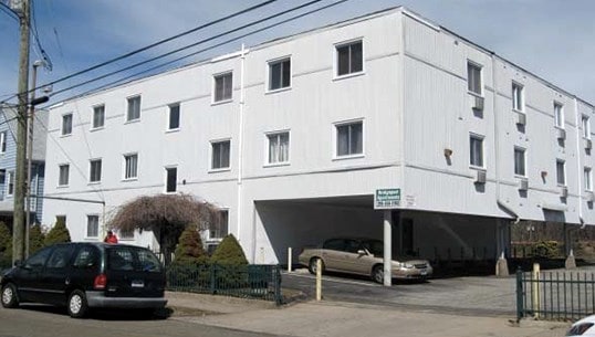 Building Photo - 300 French St Unit 2E