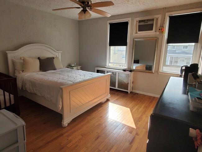 Photo - 308 3rd St Unit 2nd floor