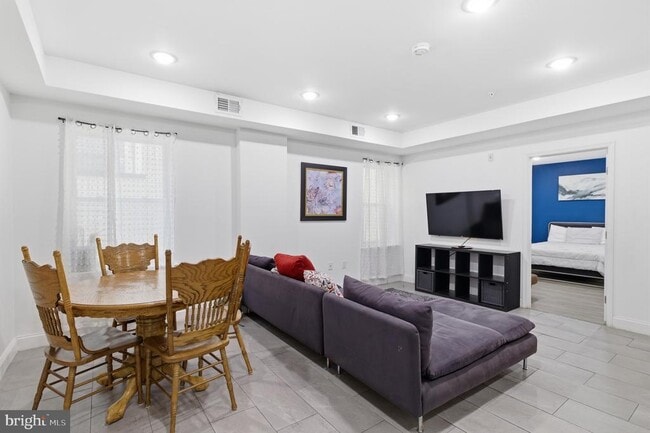 Photo - 925 N Broad St Unidad 4B