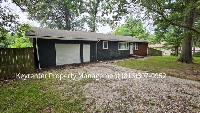 Photo - 202 N Paul Dr