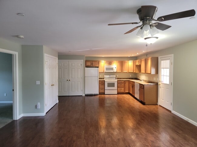 Photo - 345 Lake St Unidad 3