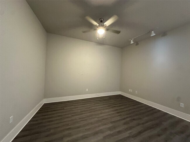 Photo - 2727 Houston Ave Unit 307