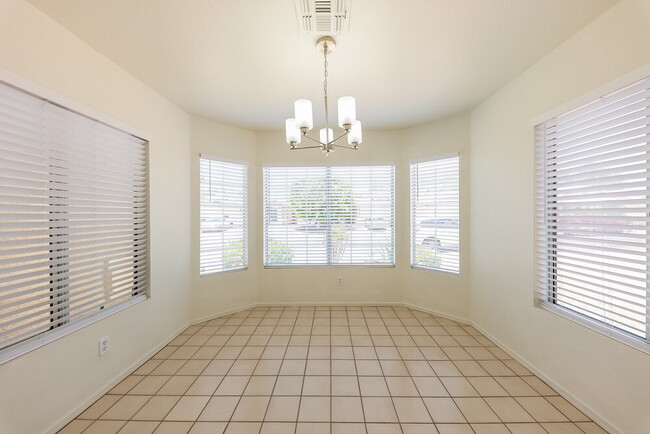 Photo - 2217 E Kelton Ln