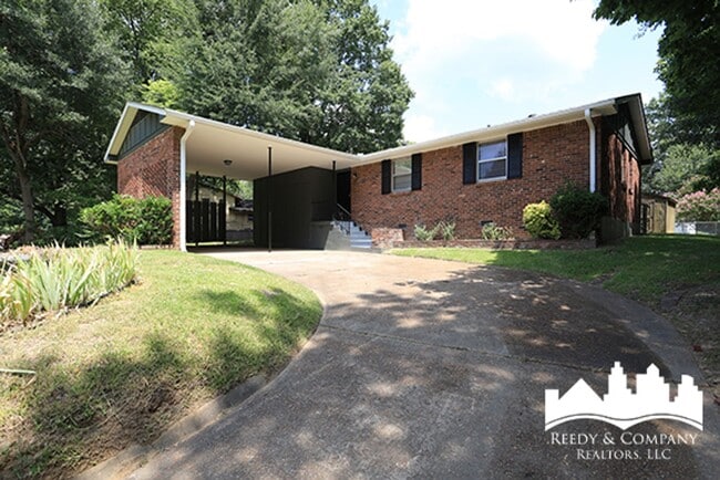 Photo - 2910 Dove St
