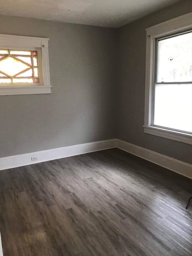 Photo - 7621 Star Ave Unit DOWN