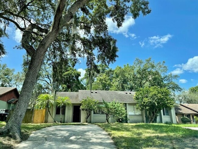 Photo - Cute 2/1 Duplex off Alafaya!