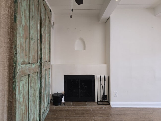 Building Photo - 113 Camino Escondido