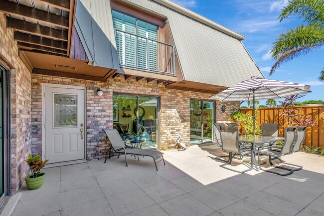 Photo - 1420 Ocean Way