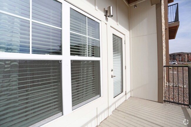 2BR, 2BA - B1