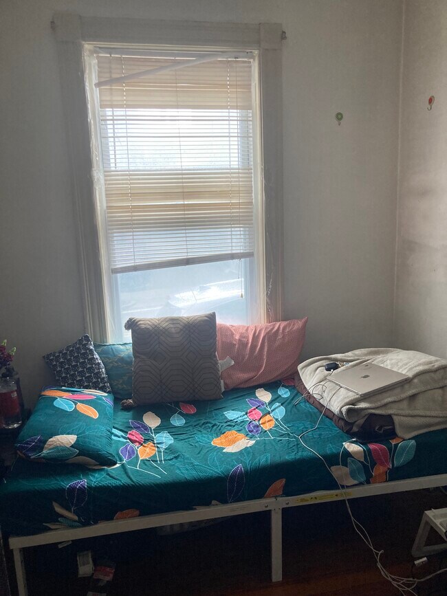 Photo - 77 Walnut St Unit 1