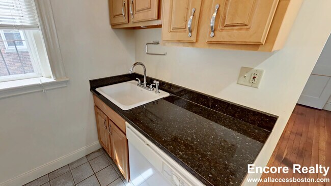 Photo - 107 Queensberry St Unidad 8