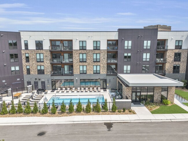 Photo - Darby at Briarcliff