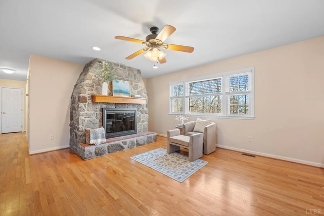 Photo - Beautiful Ranch In the Heart of Boonsboro Close to Shopping and Resturants