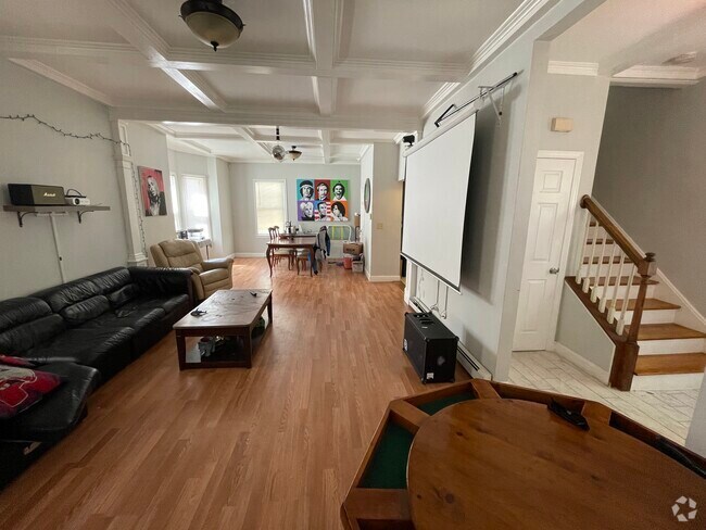 Building Photo - 7 Whitman St Unit #1 Rental