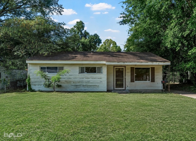 Photo - 3051 Amherst St