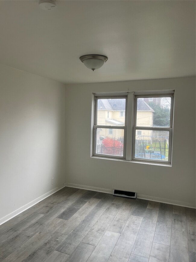 Photo - 223 Squires Ave