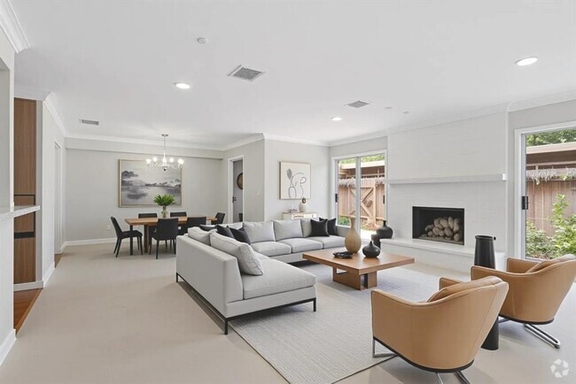 Building Photo - 14716 Perthshire Rd Unit E Rental