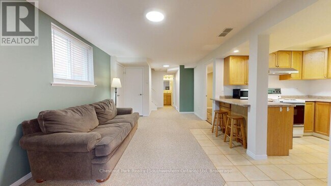 Photo - 22 Moss Pl