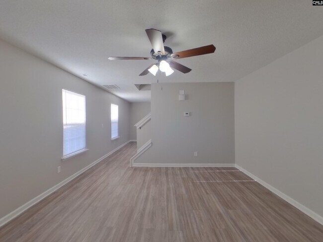 Photo - 136 Katrina Ct