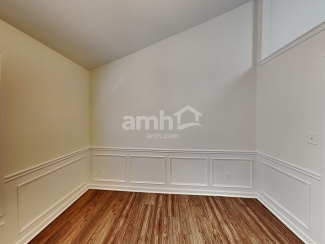 Photo - 1755 Heatherton Rd