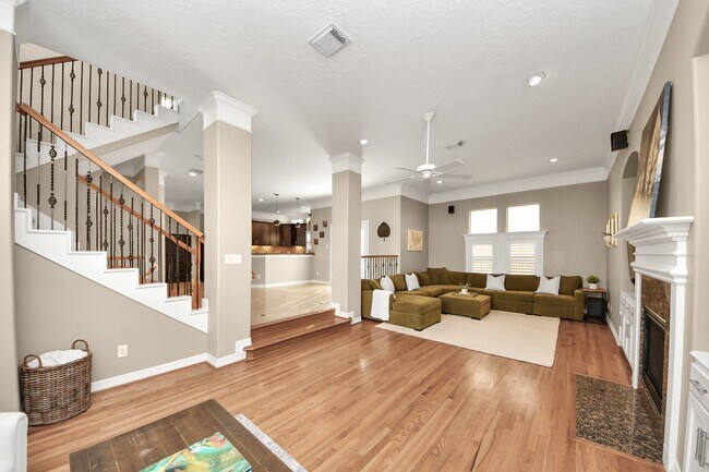 Photo - 2416 Bevis St