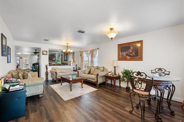 Photo - 1315 Foster St