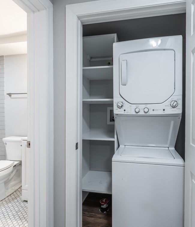 Photo - 5742 N Winthrop Ave Unit O12