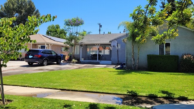 Building Photo - 9948 Bevis Ave Rental