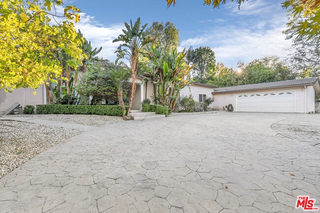 Photo - 19016 Wells Dr