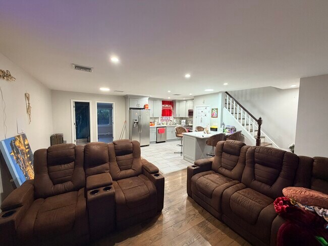 Photo - 10 Dunstan Dr