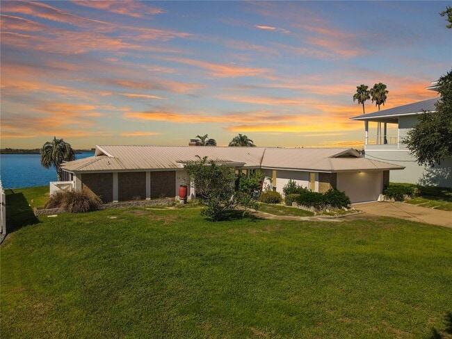 Building Photo - 12000 W Bayshore Dr