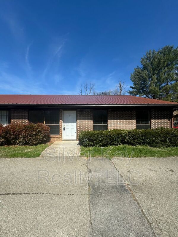 Building Photo - 311 Sunset Dr Unit 2